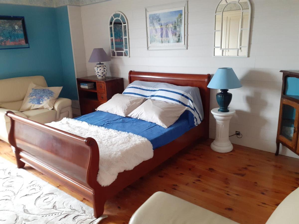 7042Douce Nuit Hotel Saint-Germain-Laval  Ngoại thất bức ảnh