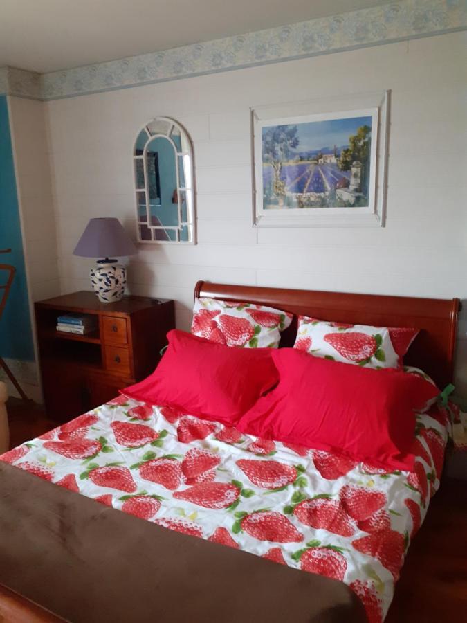 7042Douce Nuit Hotel Saint-Germain-Laval  Ngoại thất bức ảnh