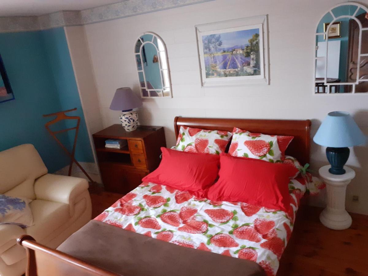 7042Douce Nuit Hotel Saint-Germain-Laval  Ngoại thất bức ảnh